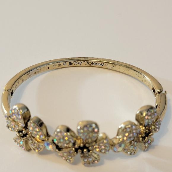 Betsey Johnson Flower Bracelet (Gold with Iridescent jems) - Picture 2 of 4
